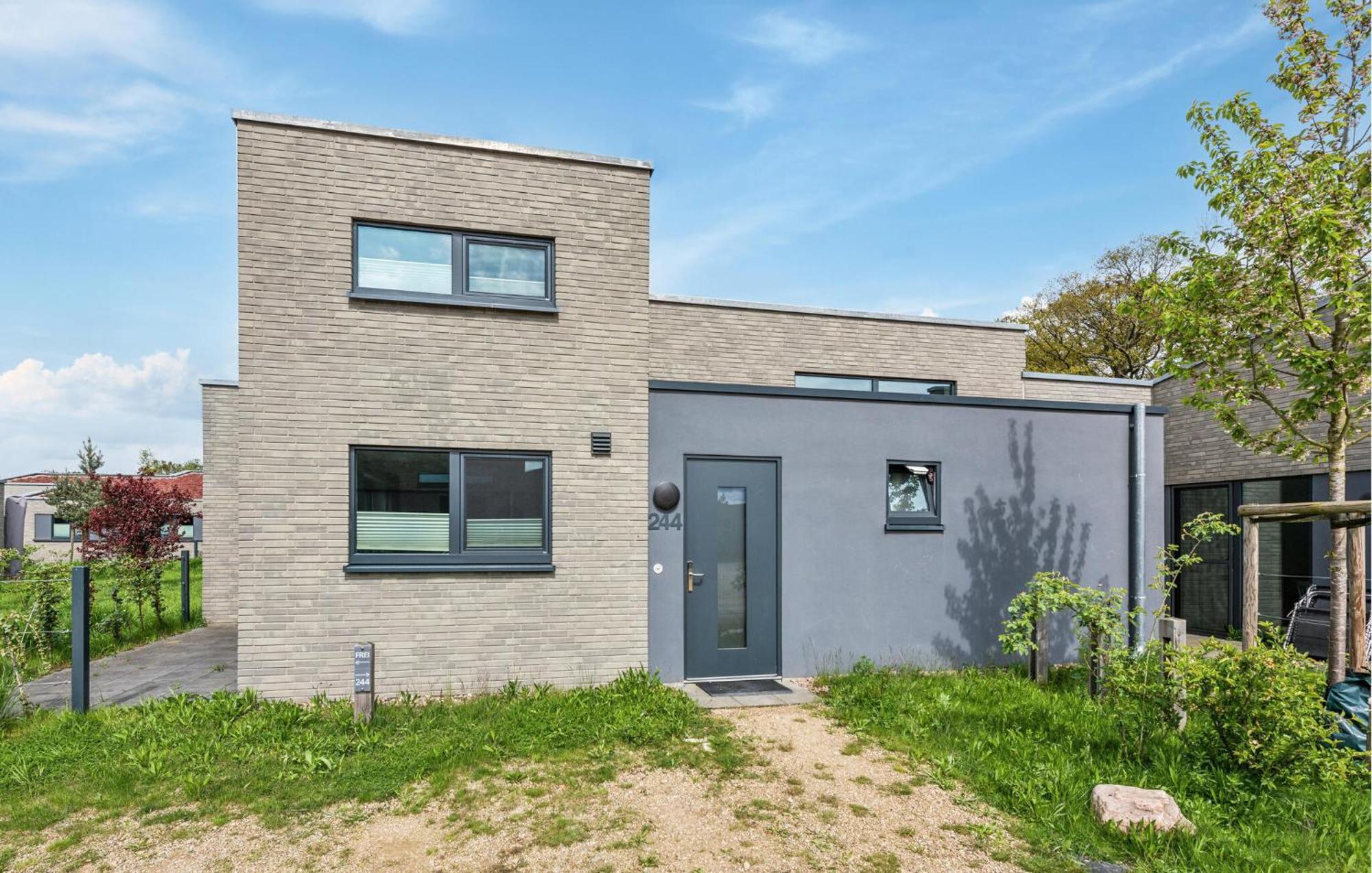 Nice Home In Lembruch-Duemmer See With Sauna Exteriör bild
